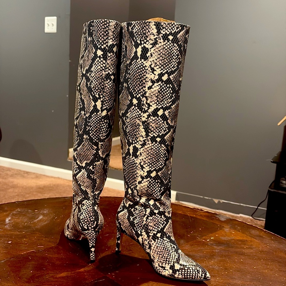 Host Pick!!! Marlo over the knee snake skin size 5 brand new Fabulous!!! - Picture 9 of 9